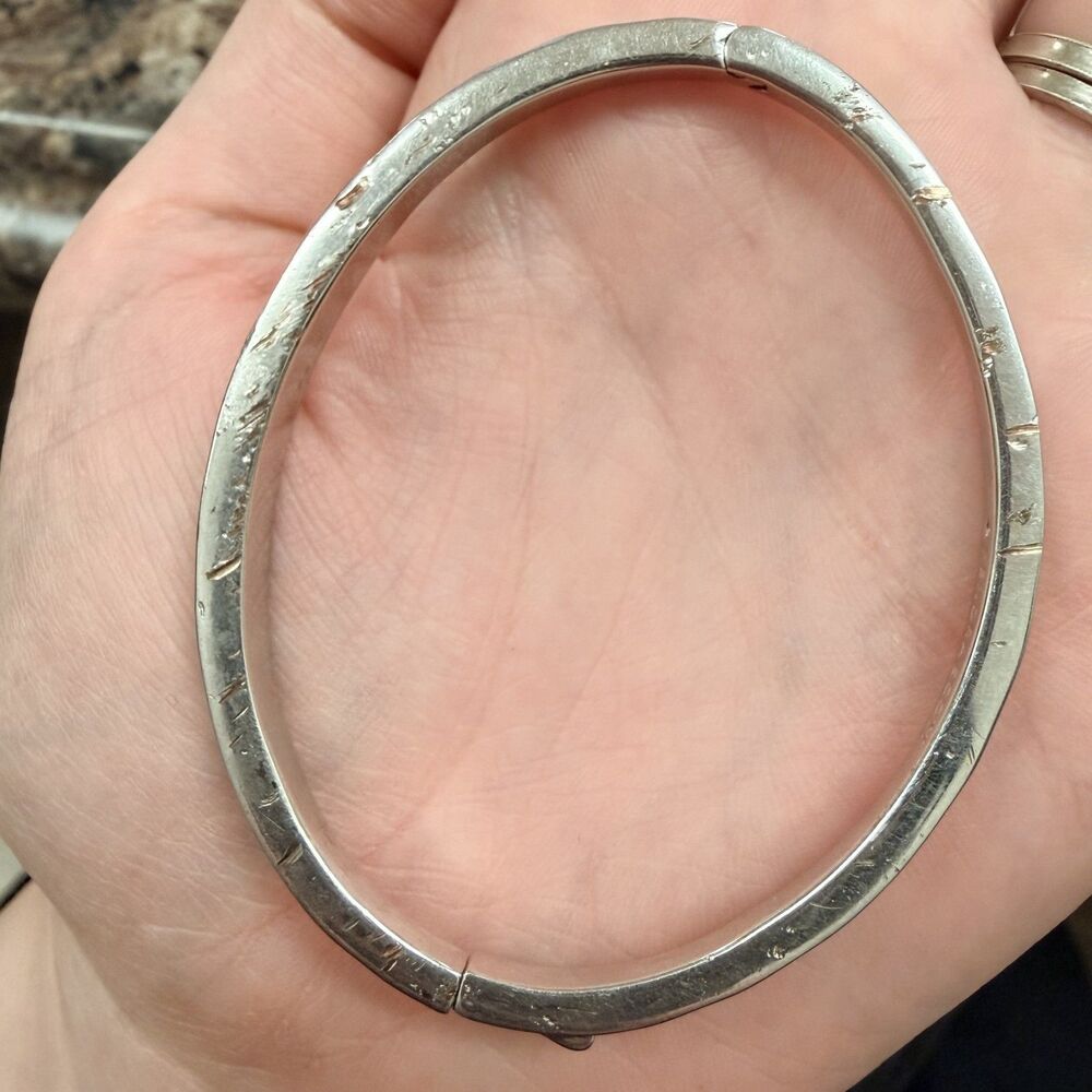 Kendra Scott Zorte Hinged Bangle Bracelet Silver Rhodium Finish - Pre-Owned - Picture 5 of 12